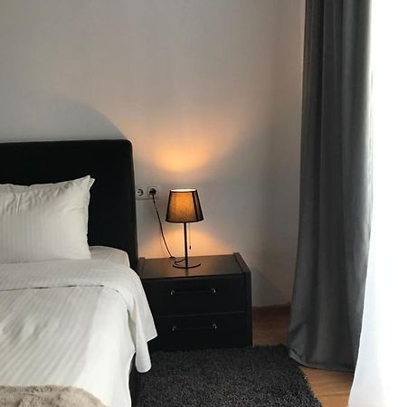 Comfortable Apartment In Cartier Evocasa Orizont Ploieşti Kültér fotó